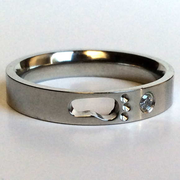 Engagement Ring, Promise Ring, Wedding Band - Picture 7 of 8